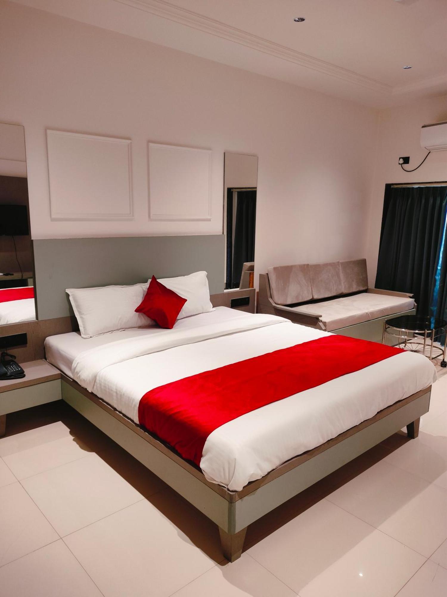 Golden Resort Igatpuri Extérieur photo