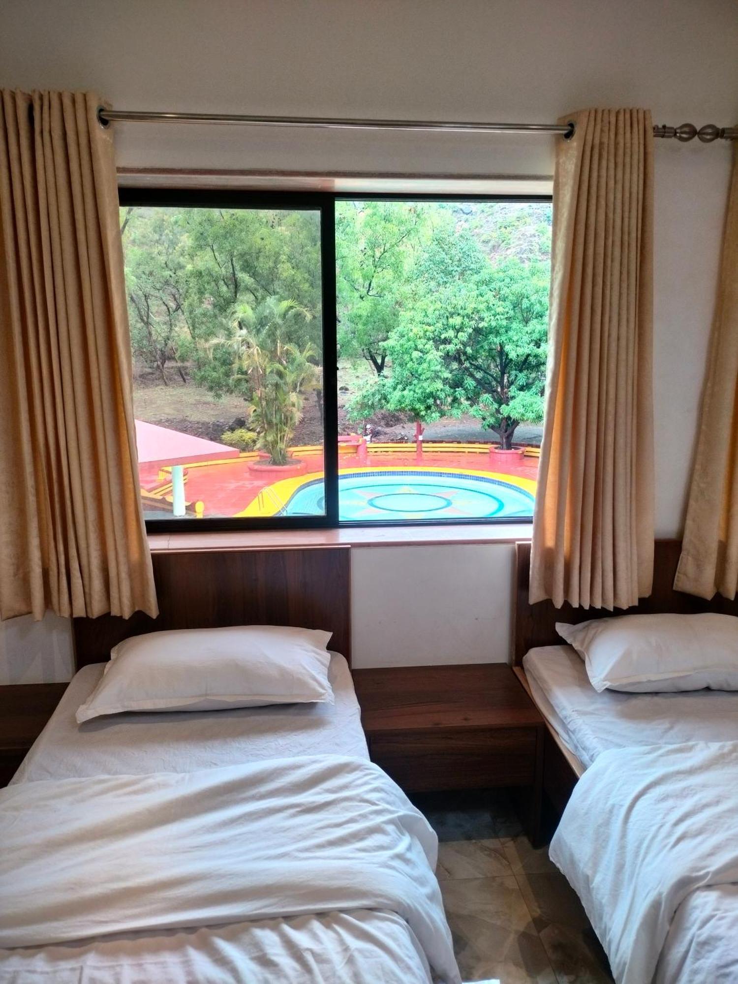 Golden Resort Igatpuri Extérieur photo